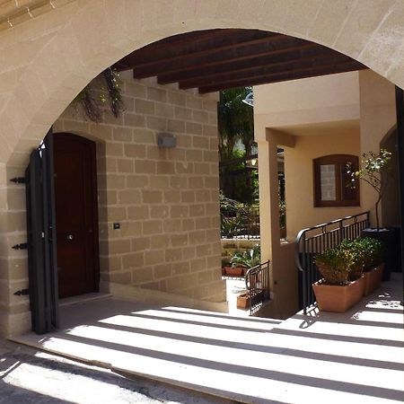 Hotel Il Portico Фавиняна Екстериор снимка