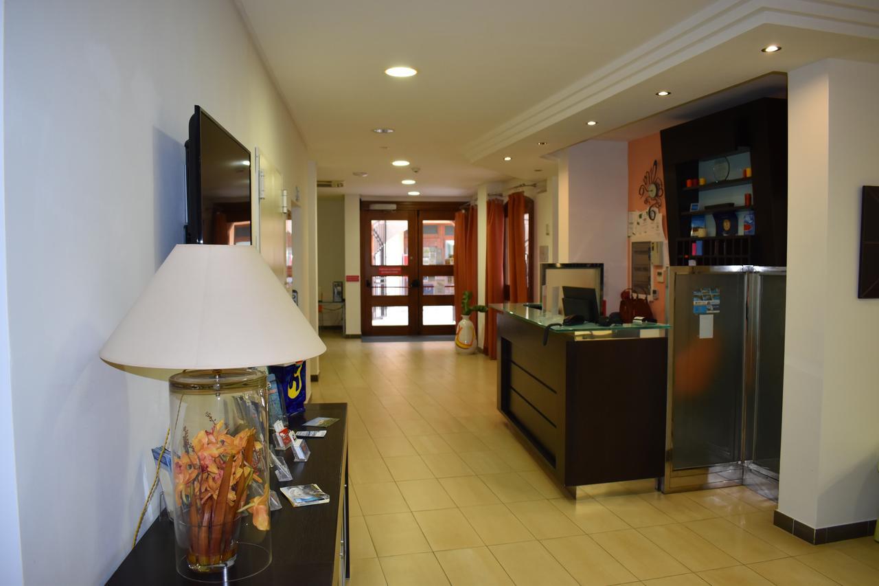 Hotel Il Portico Фавиняна Екстериор снимка