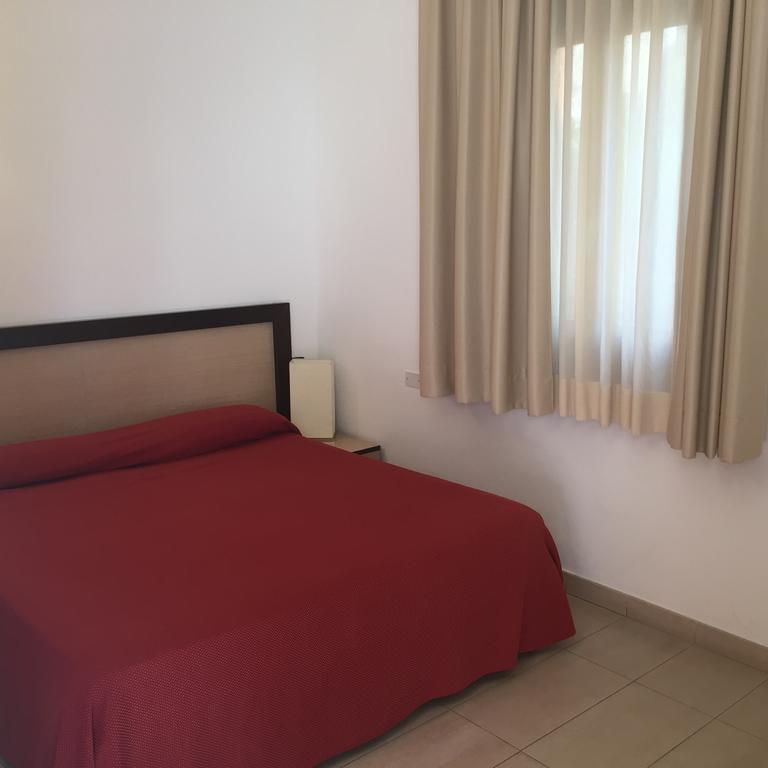Hotel Il Portico Фавиняна Екстериор снимка