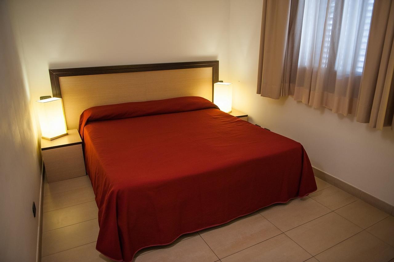 Hotel Il Portico Фавиняна Екстериор снимка
