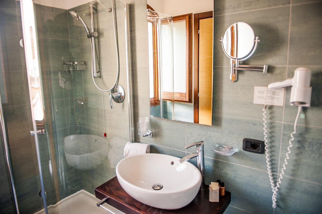 Hotel Il Portico Фавиняна Екстериор снимка